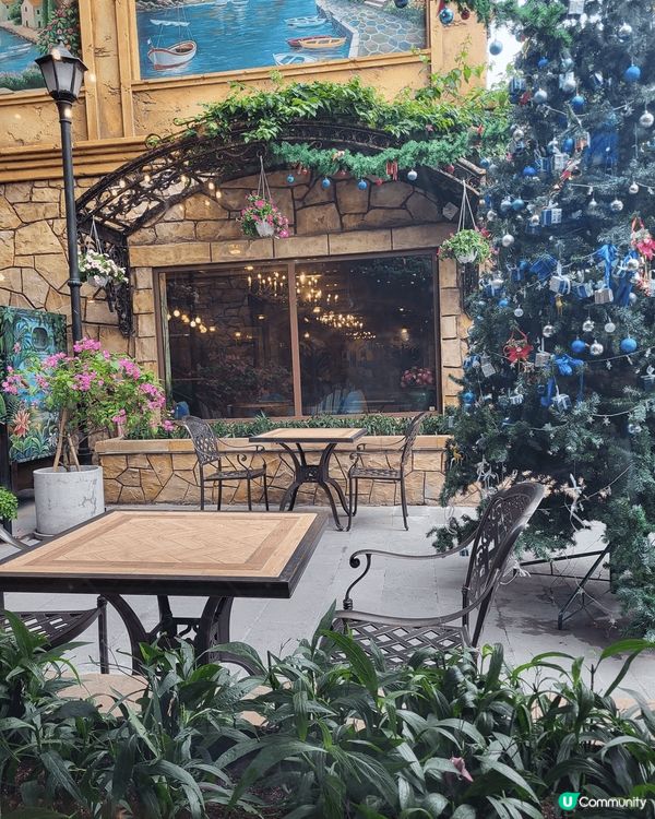 在越南富國島聖誕氣氛濃烈，聖誕主題下午茶也除了好看也好吃