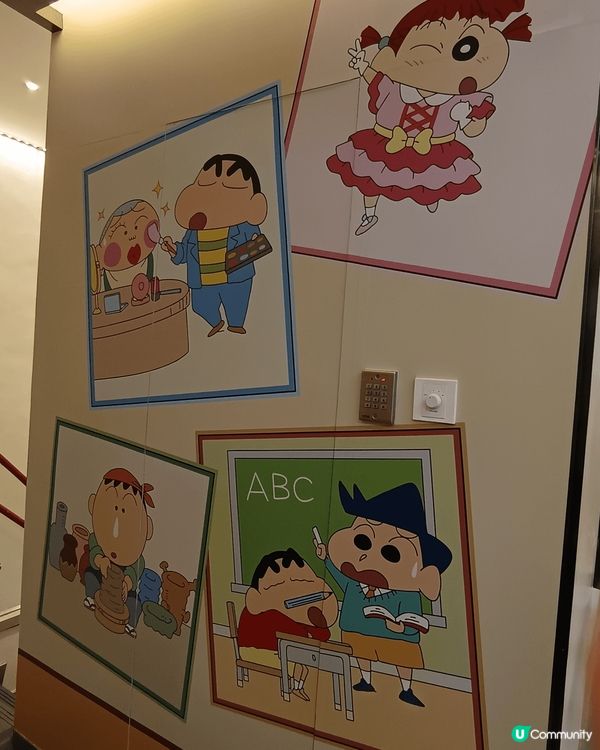 ok便利店蠟筆小新打卡位，地點方便又易搵，仲可以一邊嘆咖啡一...