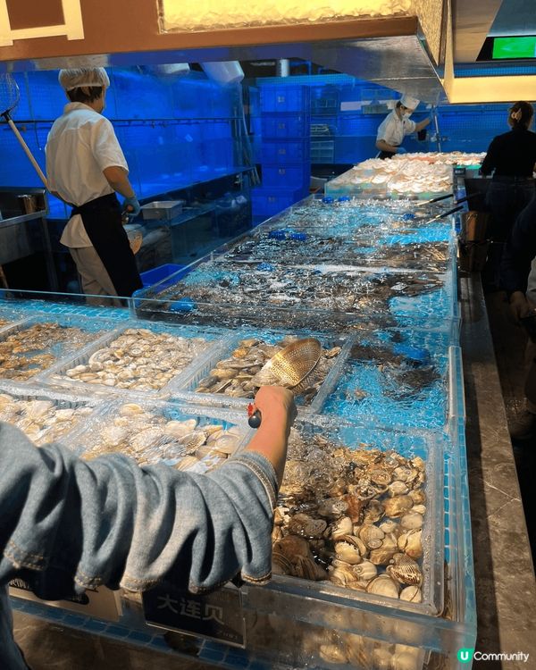 深圳會展中心嘅曼格海鮮火鍋,嗰啲鮑魚好大隻好淋好滑好正呀!