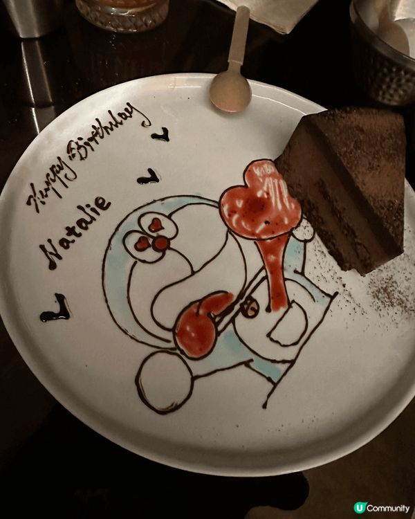 旺角嘅amico用餐十分愉快，又可以畫碟，兩層樓又有唔同風格...