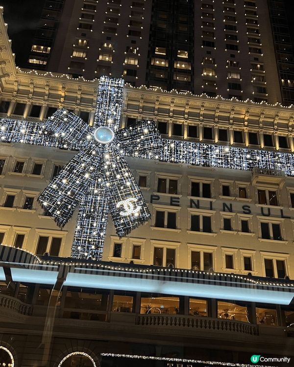 我喜歡維港的自然日落，我喜歡室內的遊樂場聖誕燈飾，我喜歡閃令...