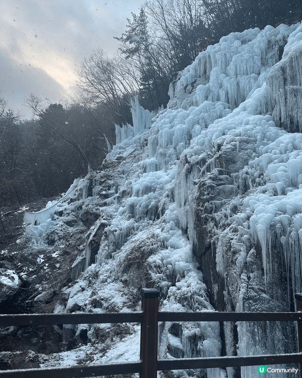 Do I冰谷不只可以玩雪，溪谷景色也是相當美麗。如果在冬日去...