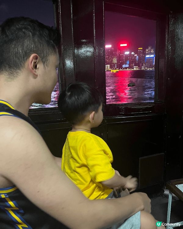 中環摩天輪，夜晚睇香港景好靚。由尖沙咀搭渡輪去中環再上摩天輪...