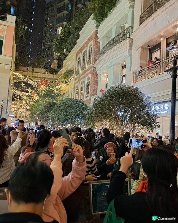 人頭湧湧 利東街📸