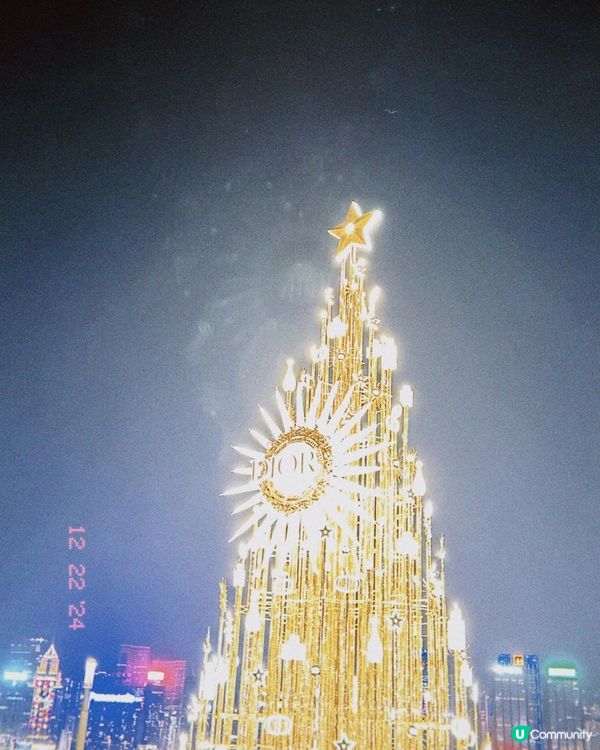 香港2024聖誕打卡熱點- 尖沙咀K11 Musea ! 一口氣打卡探店 Dior 華麗聖誕樹、韓國人氣潮牌Rockfish和Emis!