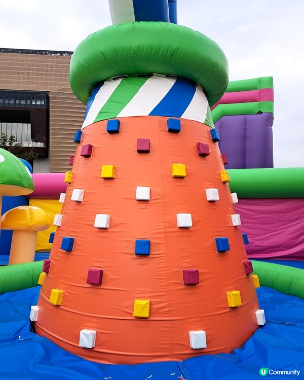 全球最大充氣彈床The Big Bounce