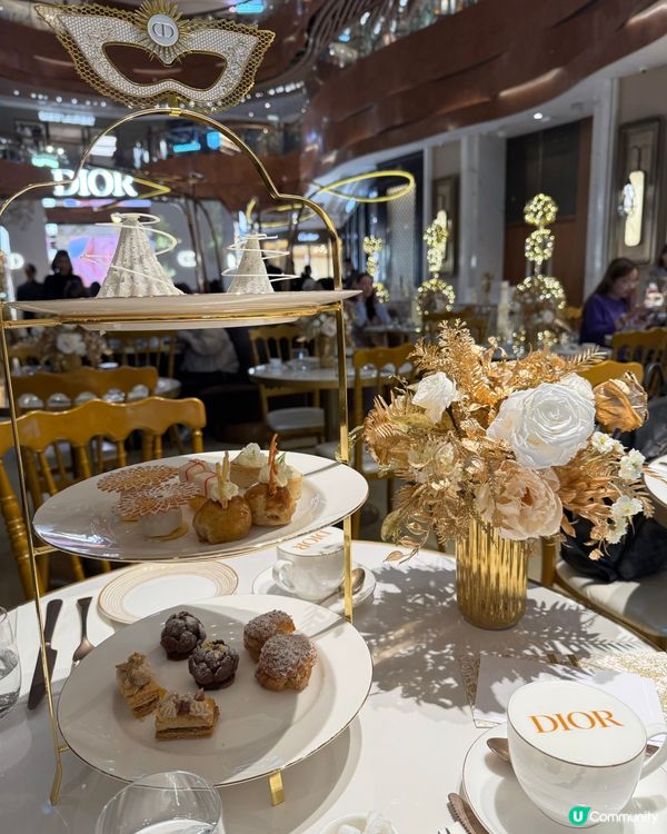 ✨🎄聖誕下午茶回歸！Dior華麗佈置