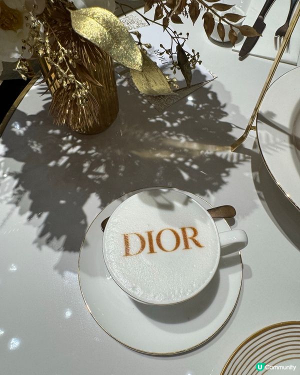 ✨🎄聖誕下午茶回歸！Dior華麗佈置