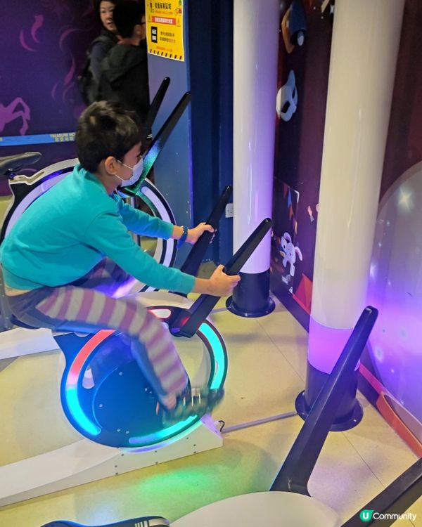 挪亞方舟聖誕太空主題