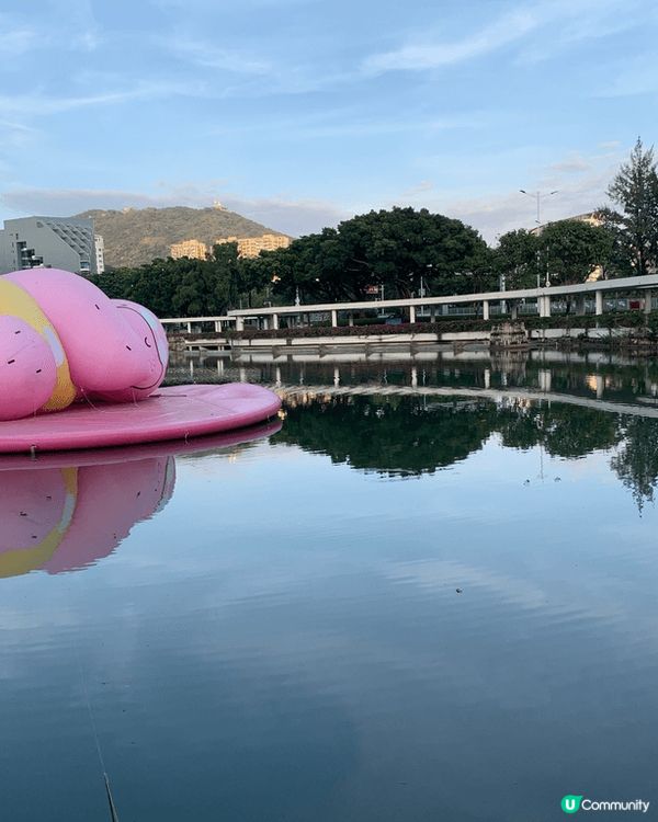 深圳鹽田區假日的好去處，這個就是大梅沙。從蓮塘口岸過關，就只...