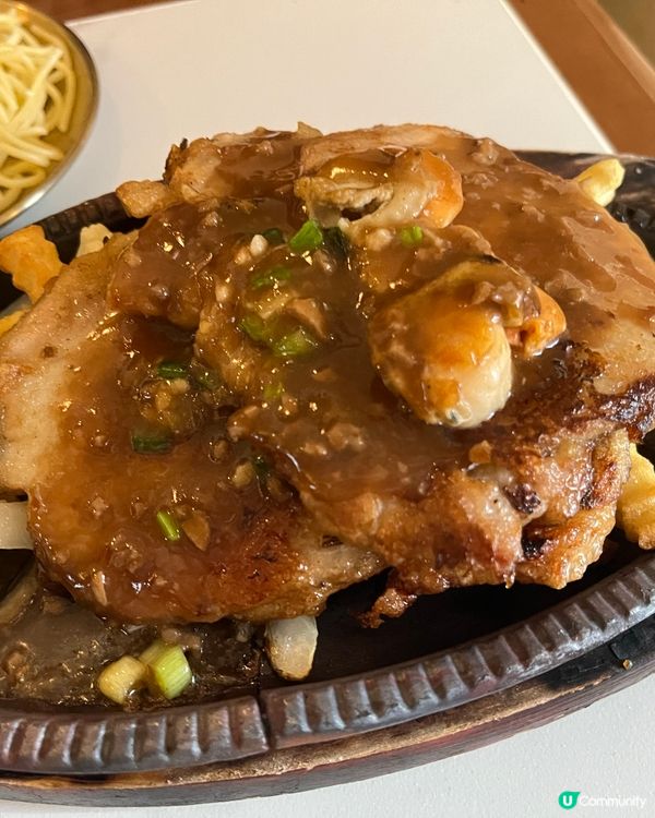 豉油街紫色餐廳，鐵板滋滋聲，穿越80-90年代！🤩