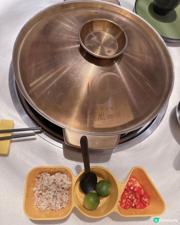 鮮嫩清甜的椰子雞煲