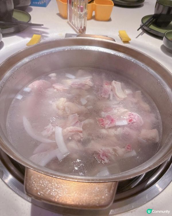 鮮嫩清甜的椰子雞煲