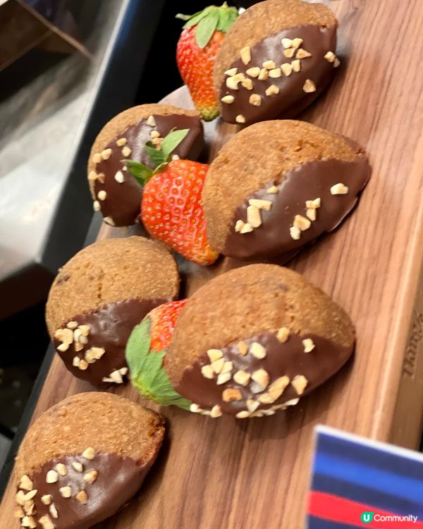 👀藝術品般的節日蛋糕｜深圳前海艾美酒店｜平安夜自助餐甜品