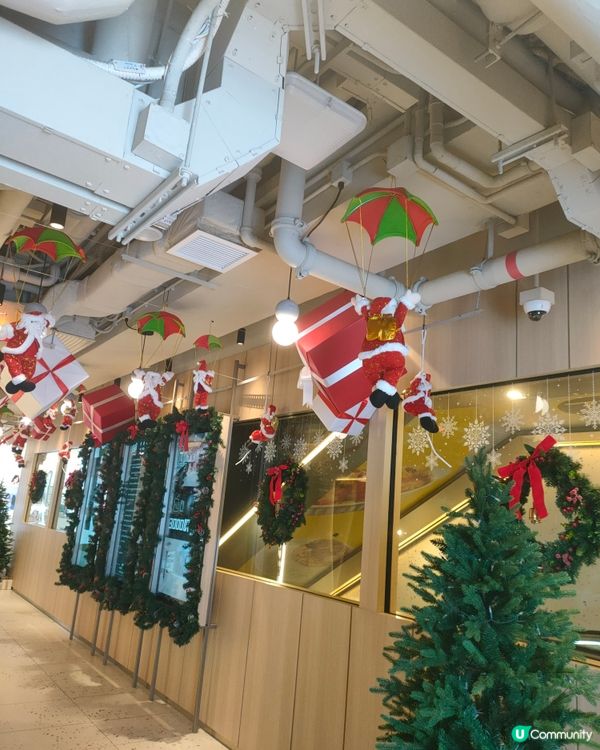 聖誕老人集體跳傘！？🎅🪂 仲未打卡？快啲去啦！