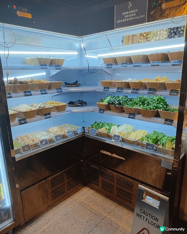 位於旺角家樂坊嘅捌捌陸，主打台式雞煲火鍋任食。呢度仲有全港獨...