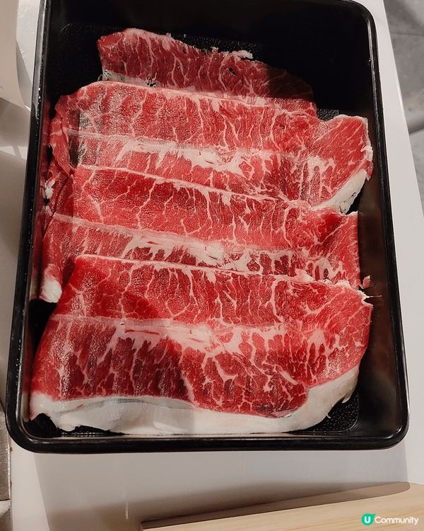 位於旺角家樂坊嘅捌捌陸，主打台式雞煲火鍋任食。呢度仲有全港獨...