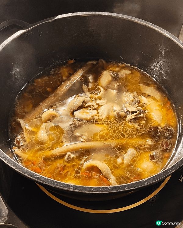 位於旺角家樂坊嘅捌捌陸，主打台式雞煲火鍋任食。呢度仲有全港獨...