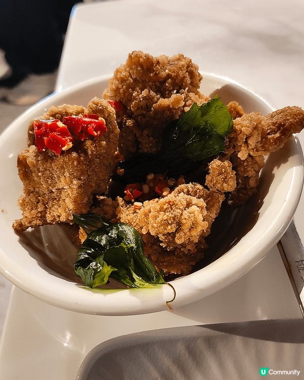 位於旺角家樂坊嘅捌捌陸，主打台式雞煲火鍋任食。呢度仲有全港獨...