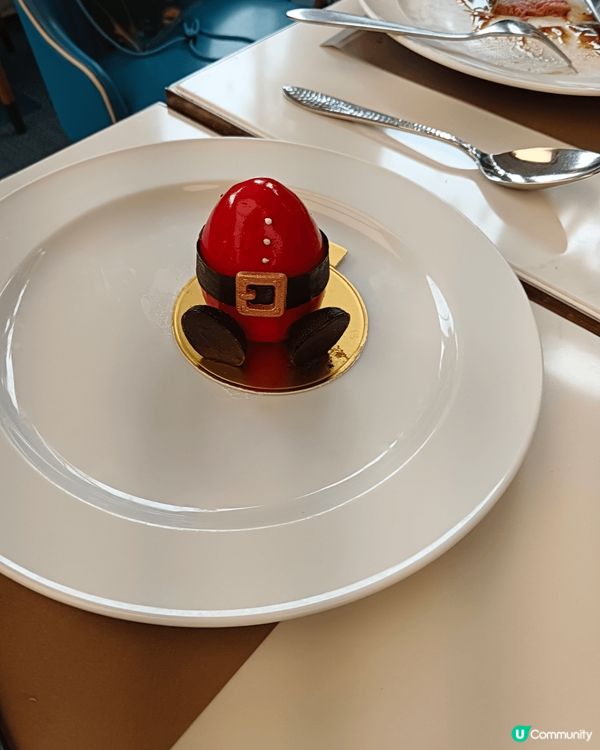 黃金海岸酒店嘅自助餐甜品，不止有很多嘅普通的款式，還有一些好...