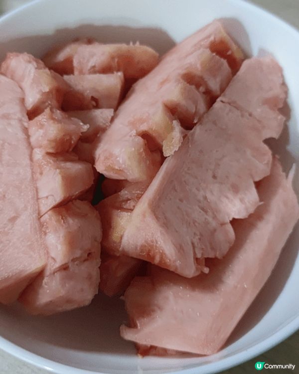 粉紅菠蘿第一次食，感覺比一般菠蘿更甜更好味，新奇有趣，係價錢...