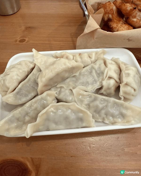 旺角鬧市入面，隨意走入呢間餃子店食晚餐，估唔到食物都幾好食，...