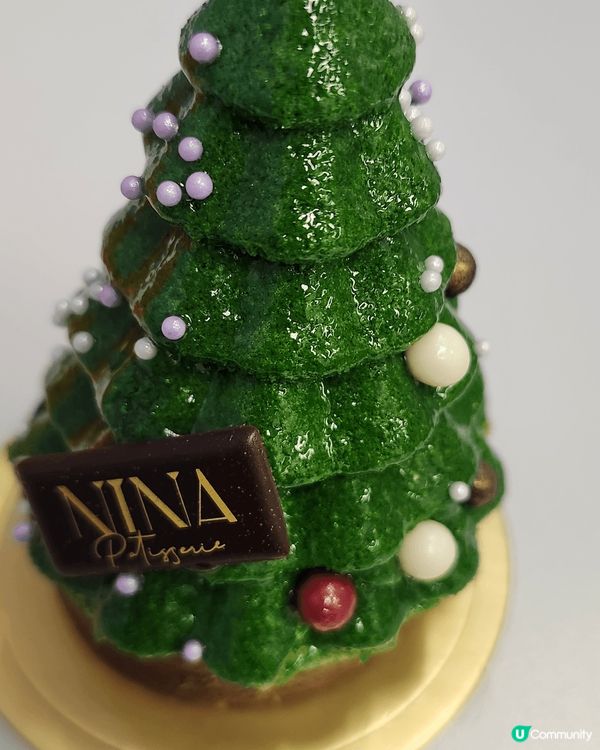 Patisserie 餅店既聖誕節蛋糕系列真靚又美味。聖誕樹...