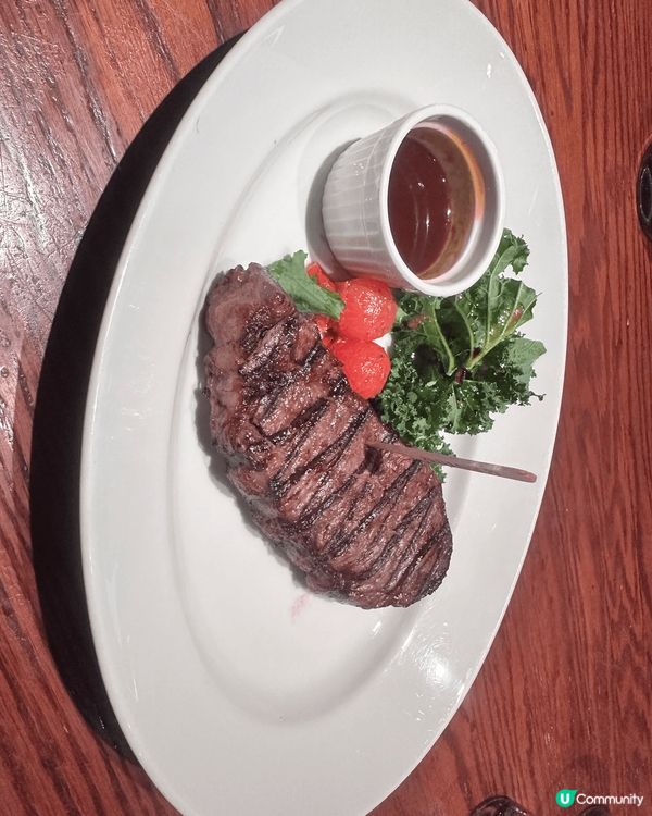 今年生日選了Grand Hyatt Steak House食...