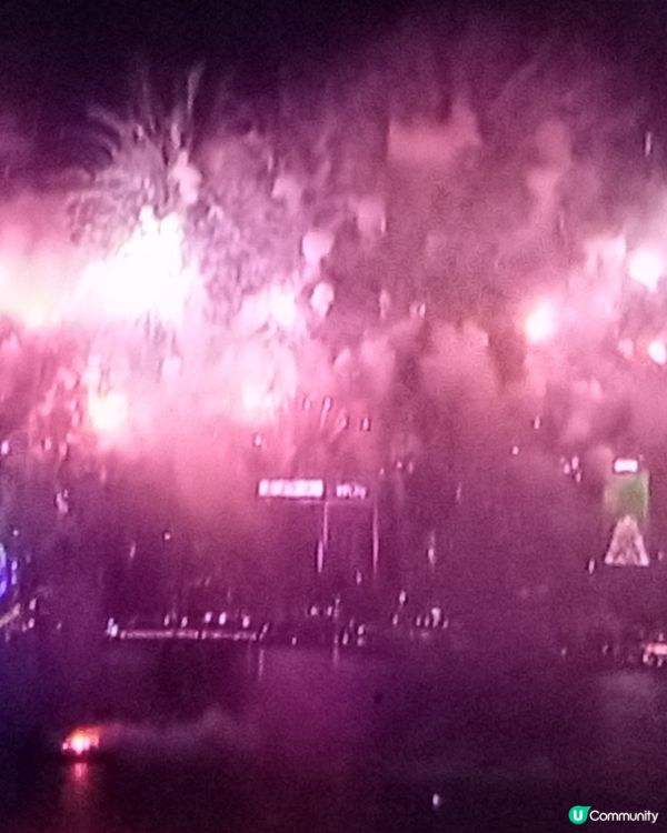 新年快樂🎉🎊  尖沙咀觀賞除夕倒數煙花匯演🎆🎇