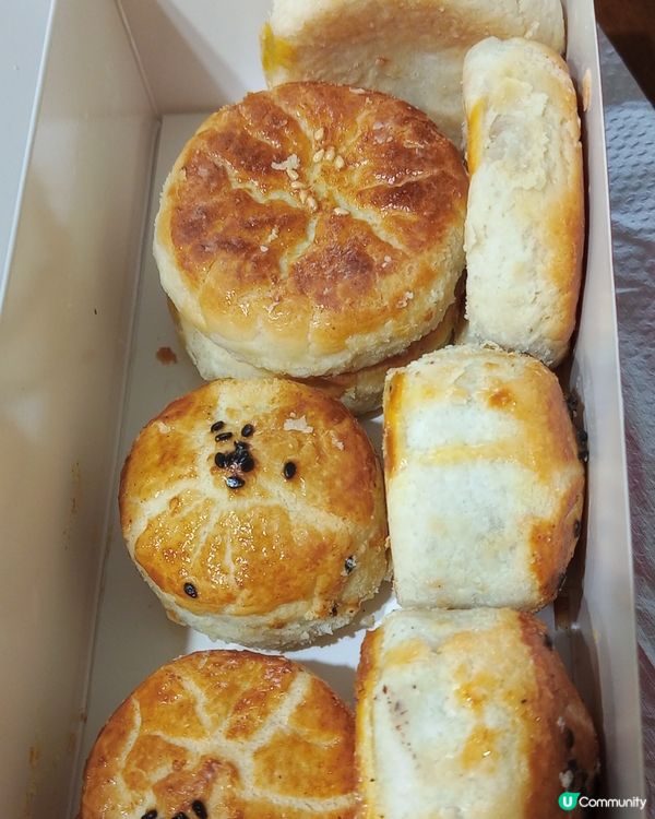 12月29日天晴，我和父母去了工展會，進場先陪同父親前往領取...