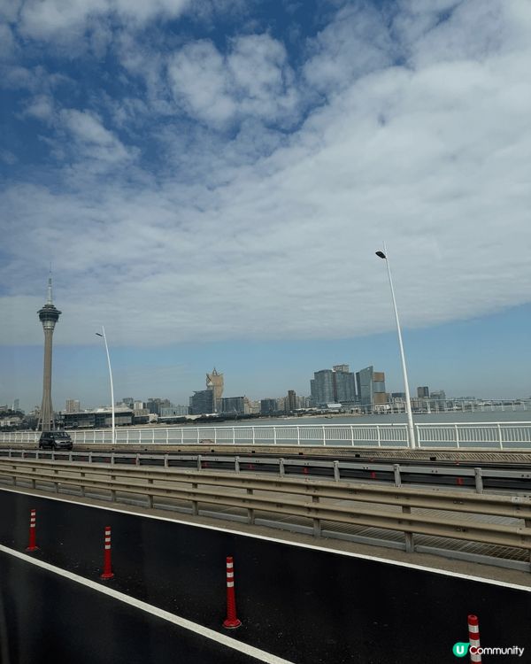 你三張圖係我去澳門同東京旅遊嘅圖片，大三巴同埋澳門塔仲有雷門...