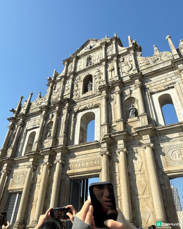 你三張圖係我去澳門同東京旅遊嘅圖片，大三巴同埋澳門塔仲有雷門...