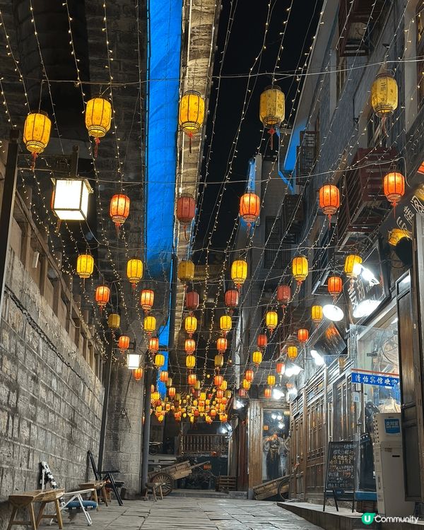 係香港西九龍站直接搭高鐵去鳳凰古城站，車程約5小時。鳳凰古城...