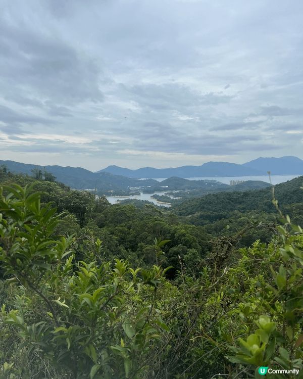香港麥理浩徑沿途景色優美，有我喜歡海景及遠跳的山景各具特色！...