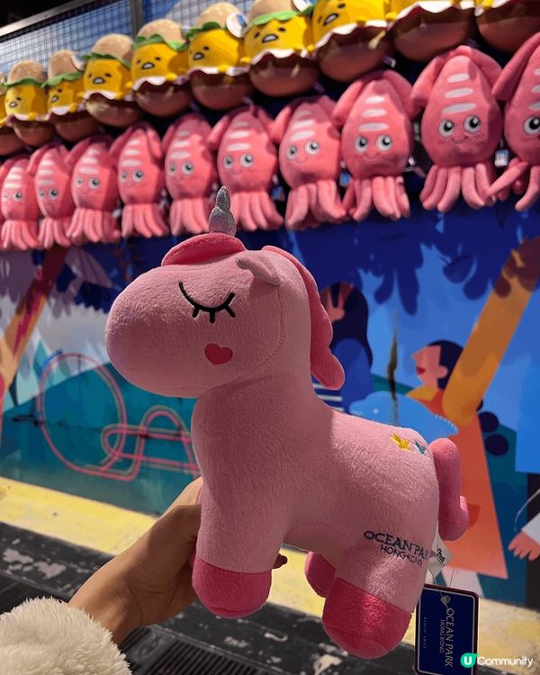 海洋公園係兒時最愛的地方，回想小時候爸爸媽媽帶我到樂園玩不同...