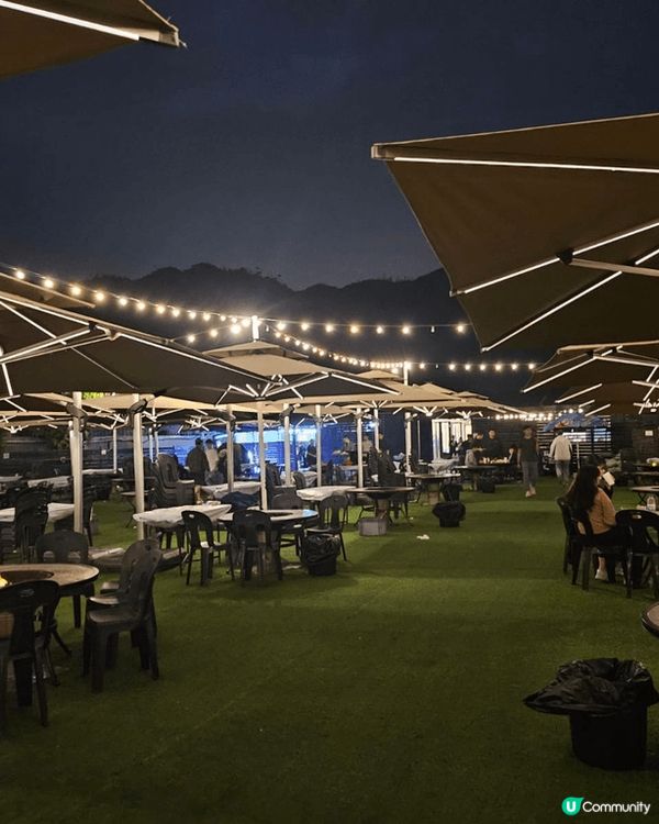 大欖燒烤場的草坪非常廣闊，適合拍攝全景照，尤其是在夕陽西下的...