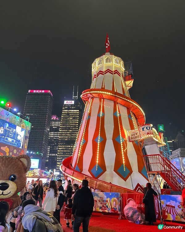 每年必影滑梯，因為每年都有喺門口附近，一打卡就知係AIA。今...