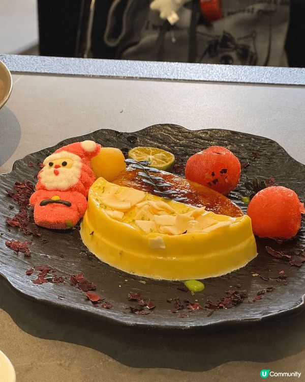 深圳orbit one餐廳 以星球和太空為主題 餐盤用磁浮傳...