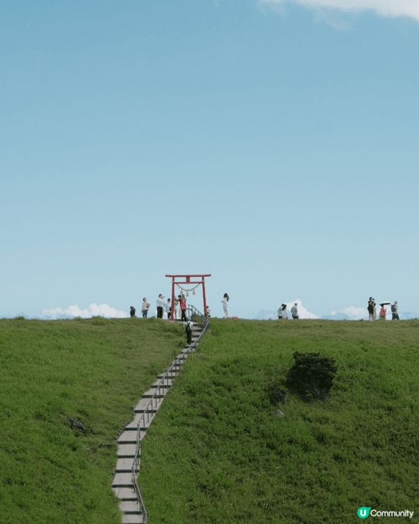 大室山位於日本伊豆，外型特徵係好似一個布丁咁，同埋係著名漫畫...