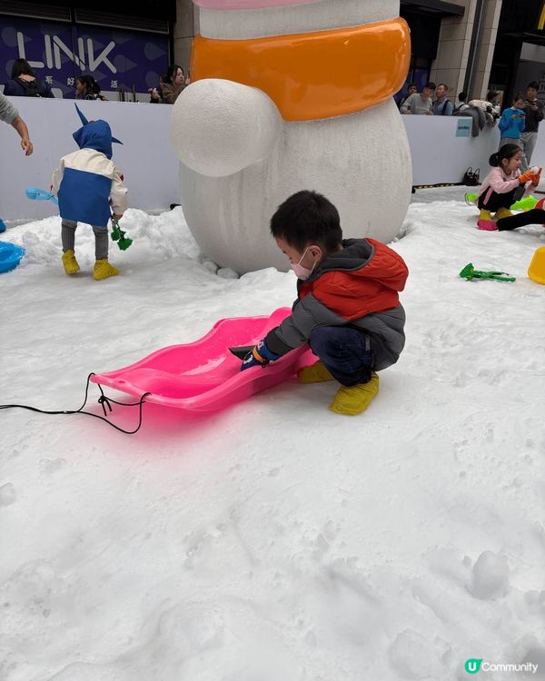 深圳冰雪節，位於深圳會展中心站直達領展商場，趁着冬天一起去玩...