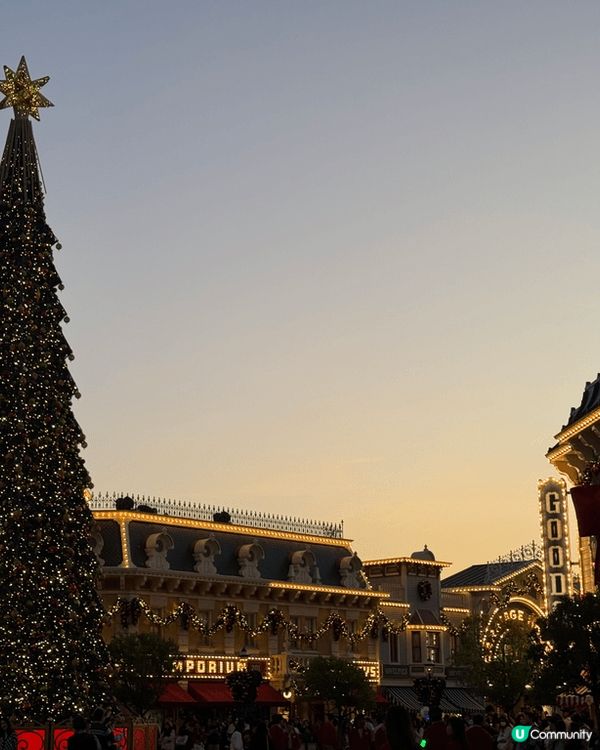 香港都有幾個值得去嘅打卡地方，偏頗港九新界，迪士尼日落影最靚...