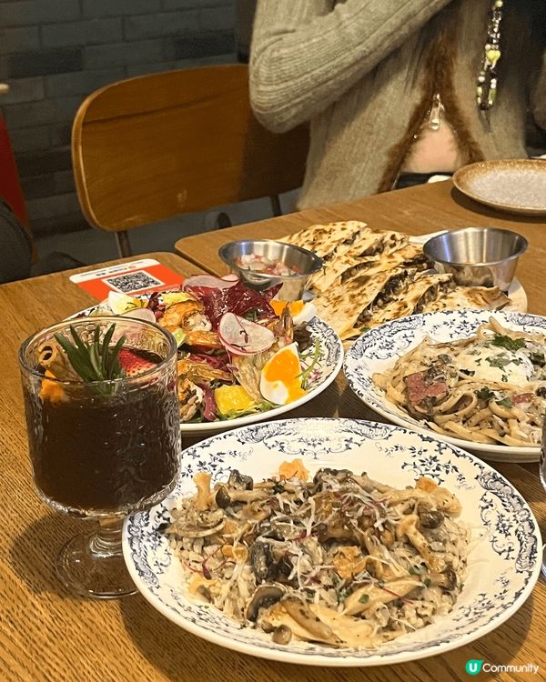 這個地方是屬於深圳的南投古城，我喜歡這個地方的原因是這個地方...