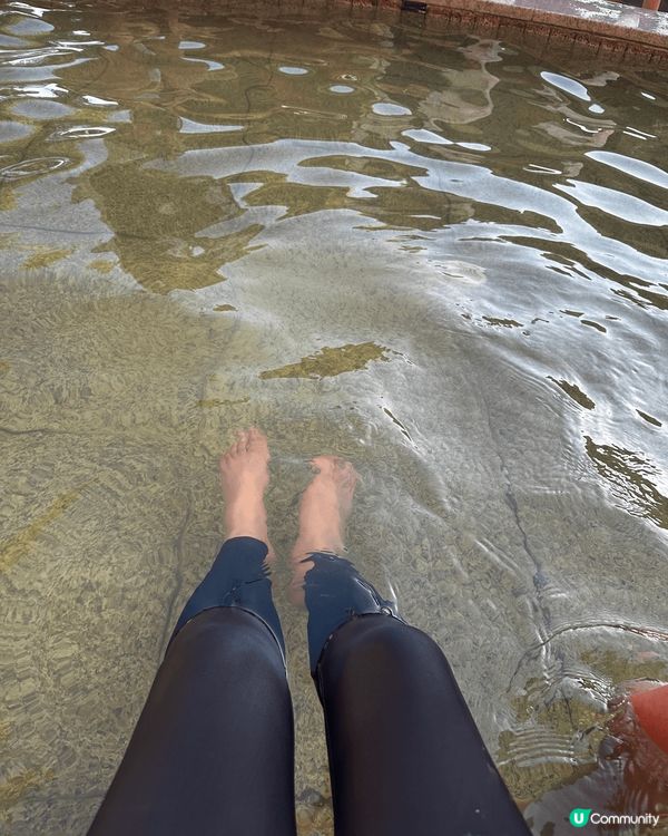 珠海御溫泉，有過百款美食，有煙花放有攤位遊戲，有溫泉浸，冬天...