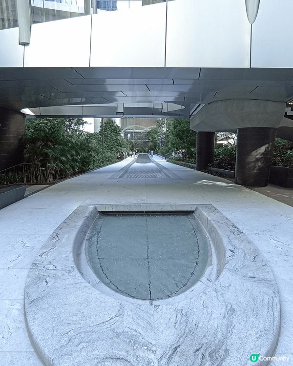 HK.鰂魚湧太古坊四周環境非常值得上班一族和大朋友小朋友休閒...