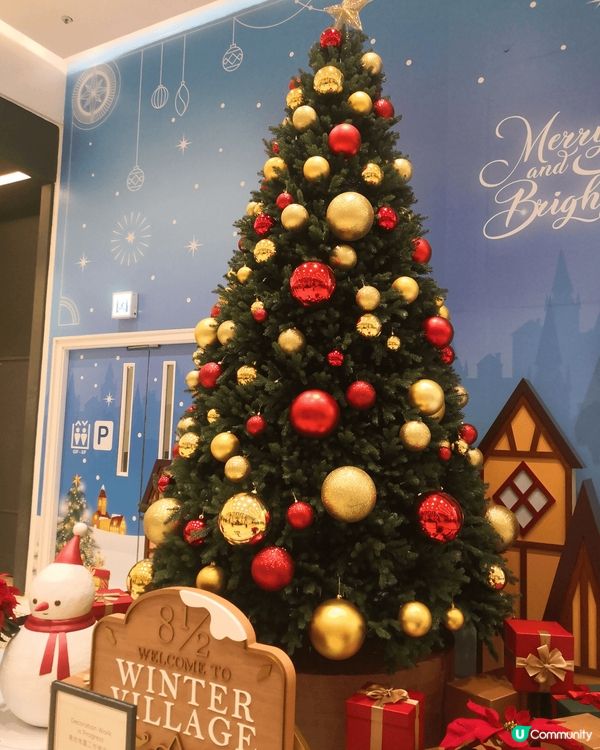 三個都是聖誕🎄主題的裝飾佈置，而且三個都在香港，我喜歡這些地...