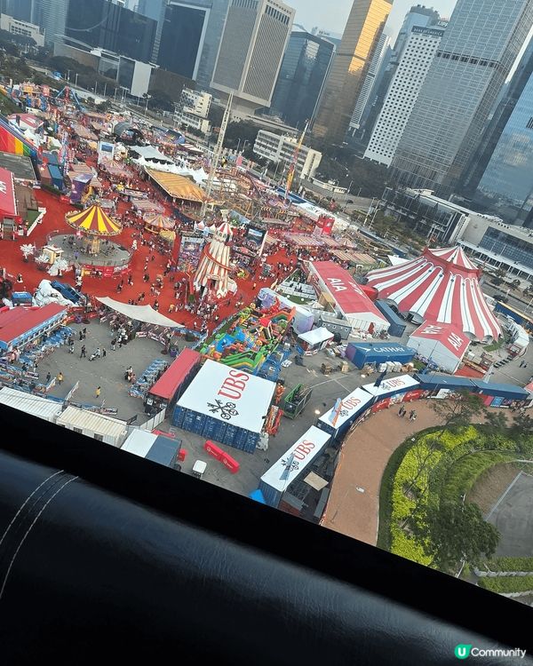 AIA 嘉年華會呀，去完想再去，一日玩唔夠，當然仲要坐埋摩天...