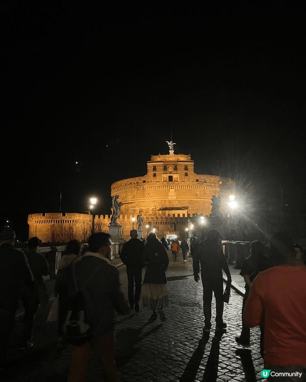 真正行走在這座城市，觸摸到一、兩千年前留下的龐然大物，才能感...