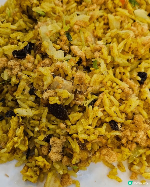 坪洲嘅蝦多士茶餐廳 食物幾水準幾好唔錯有傳統嘅風味 假日得閒...