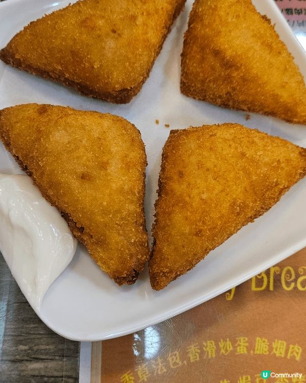 坪洲嘅蝦多士茶餐廳 食物幾水準幾好唔錯有傳統嘅風味 假日得閒...