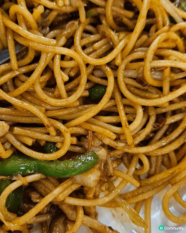 坪洲嘅蝦多士茶餐廳 食物幾水準幾好唔錯有傳統嘅風味 假日得閒...